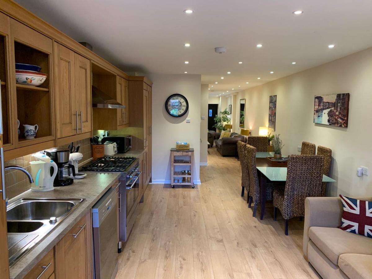 Notting Hill 3br Townhouse With Ensuite Bathrooms - Ideal For Families Holiday home London